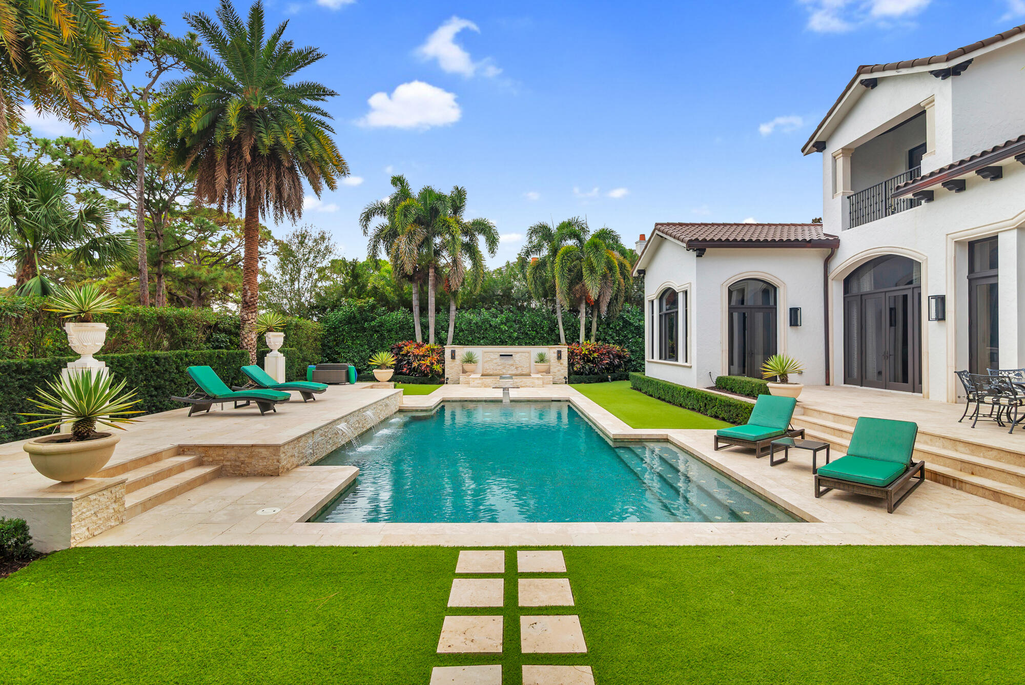 135 W Bears Club Drive