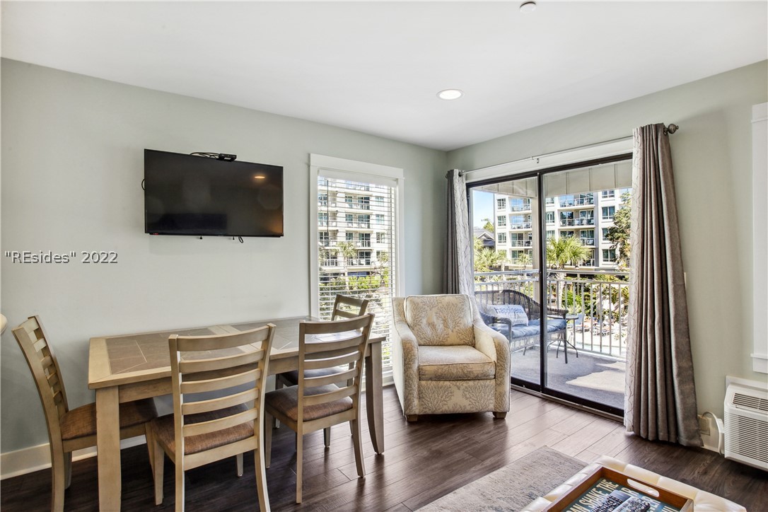 43 S Forest Beach Drive Unit: 201