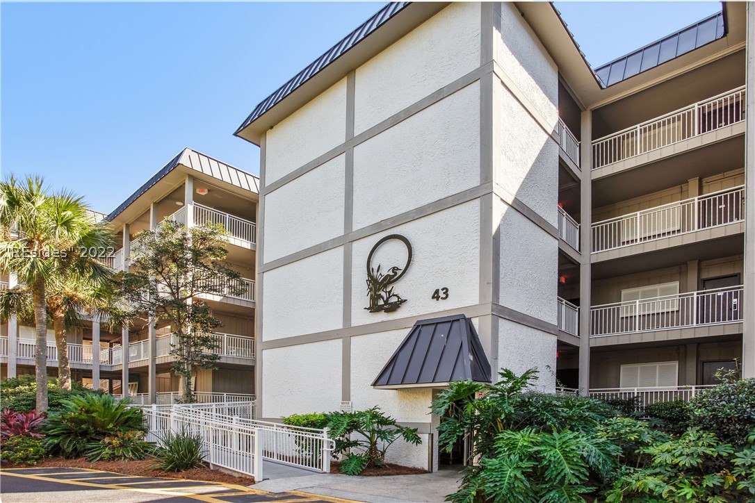 43 S Forest Beach Drive Unit: 201