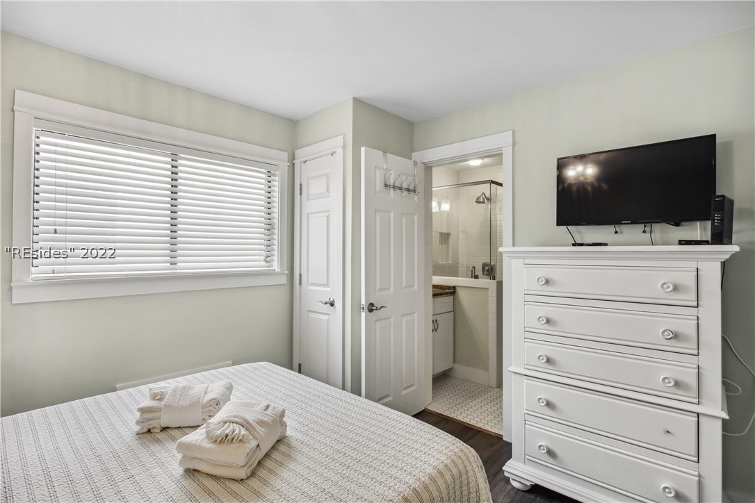 43 S Forest Beach Drive Unit: 201