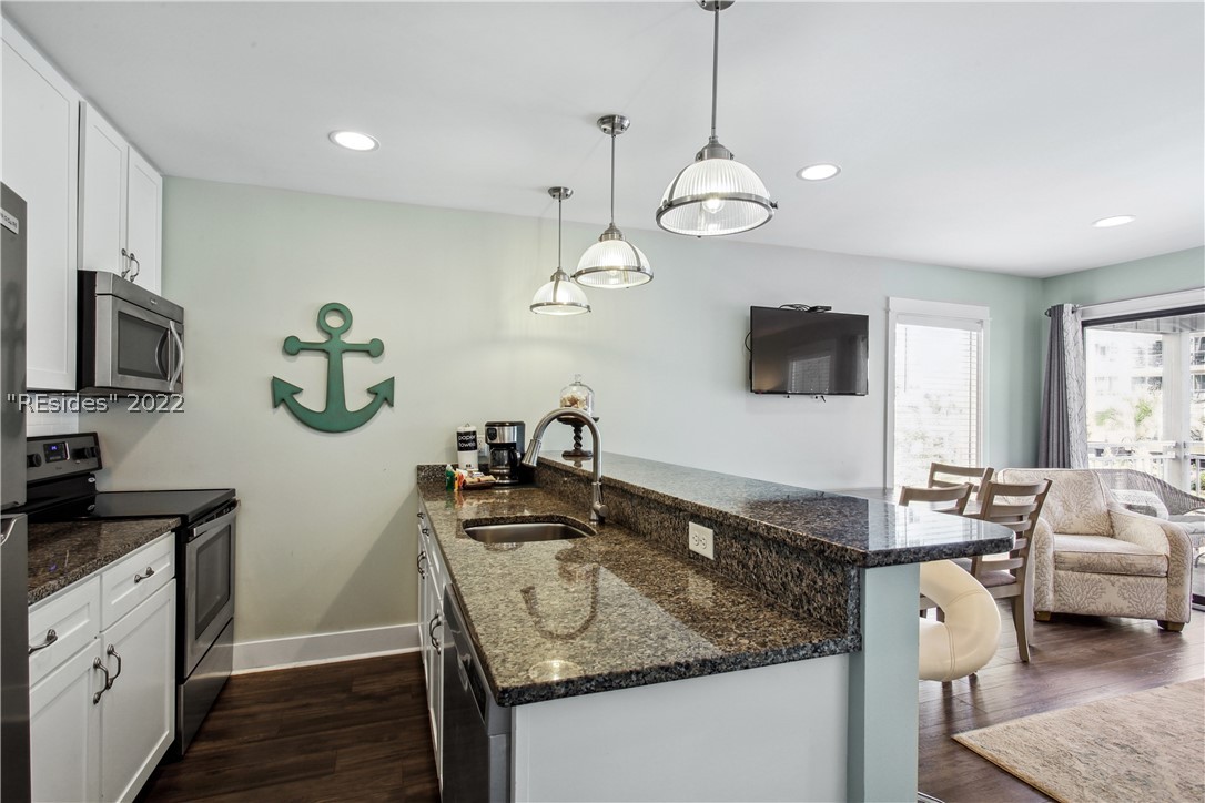 43 S Forest Beach Drive Unit: 201