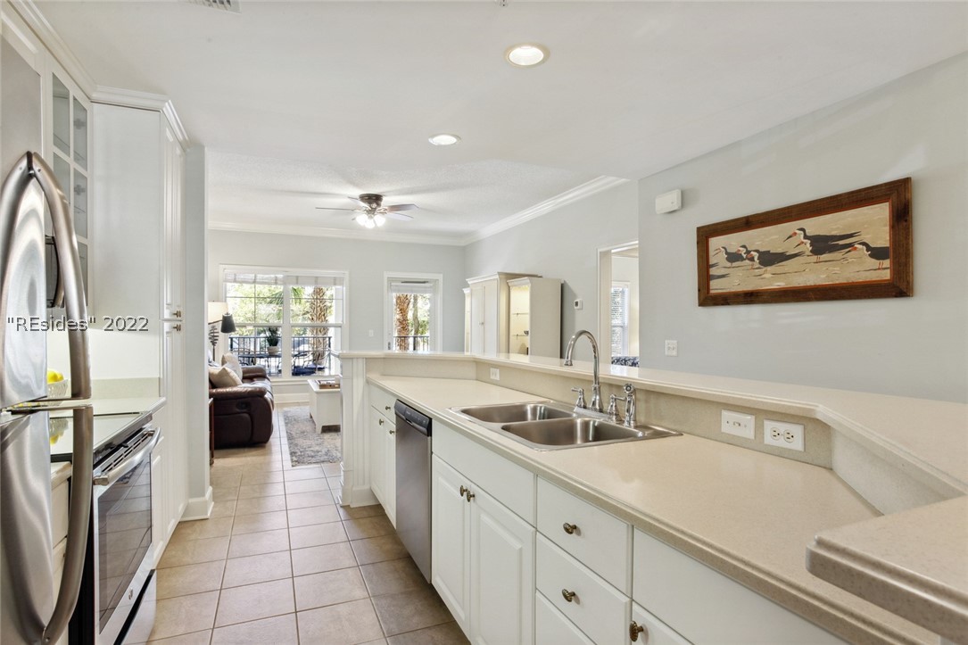 3 N Forest Beach Unit: 105
