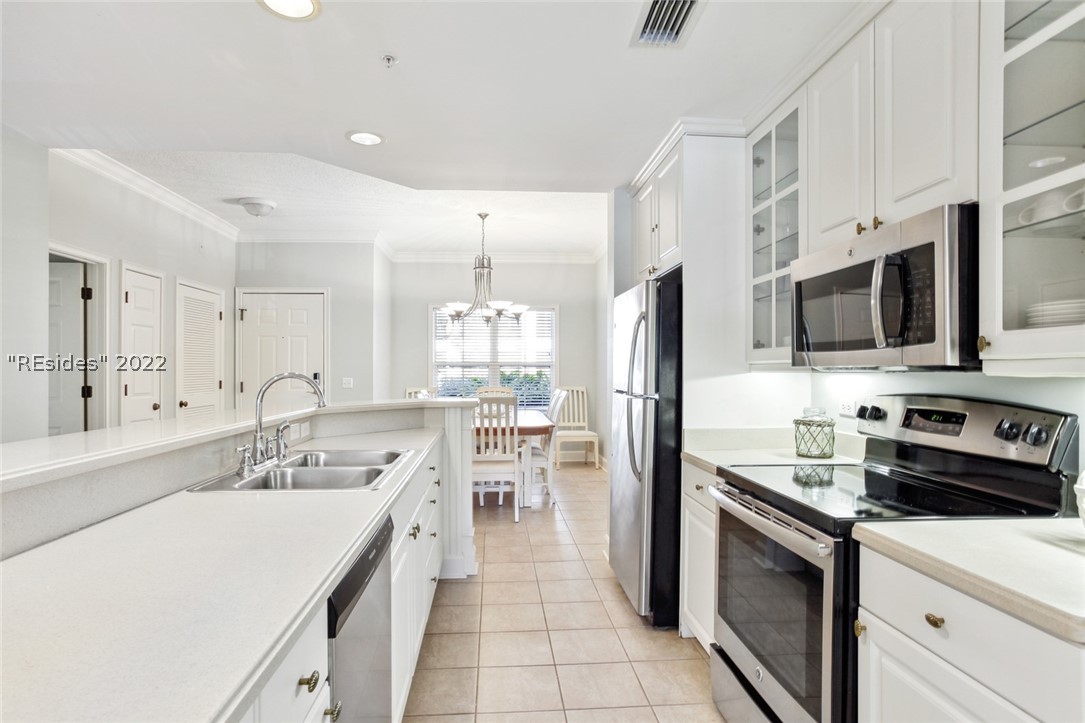 3 N Forest Beach Unit: 105