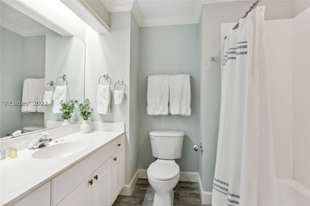 3 N Forest Beach Unit: 105
