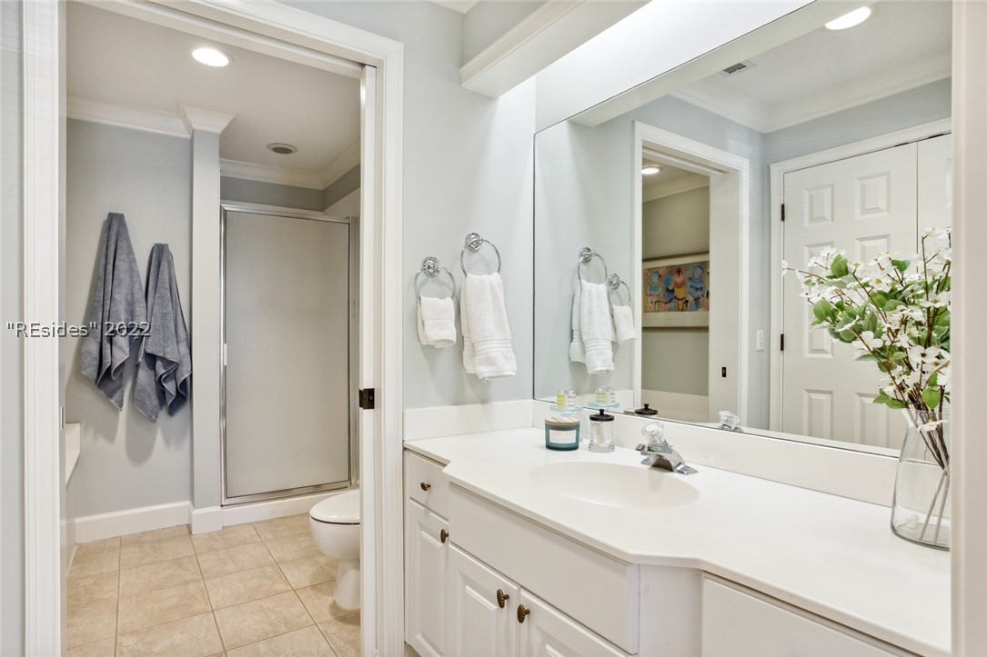 3 N Forest Beach Unit: 105