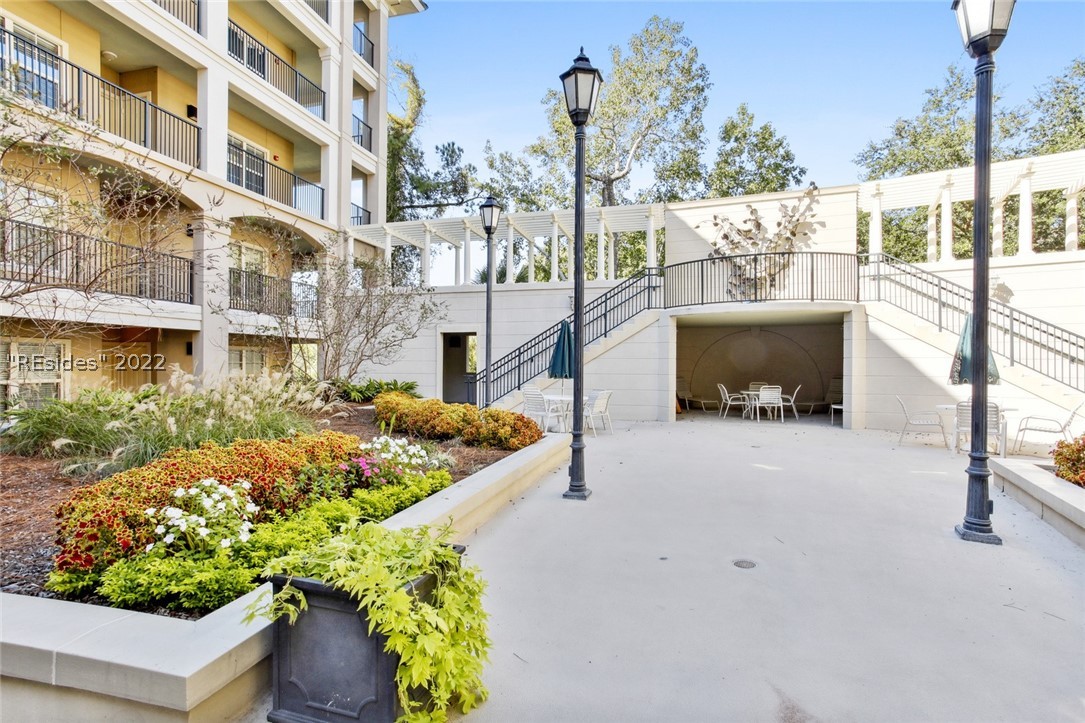 3 N Forest Beach Unit: 105