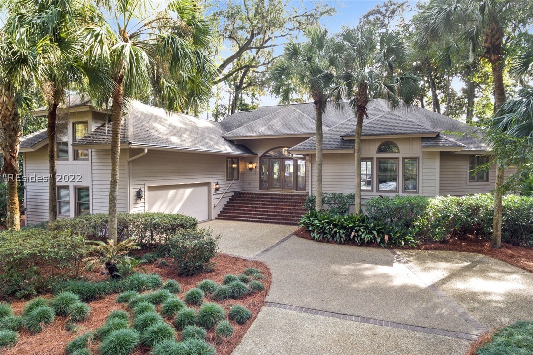 4 Tombee Court