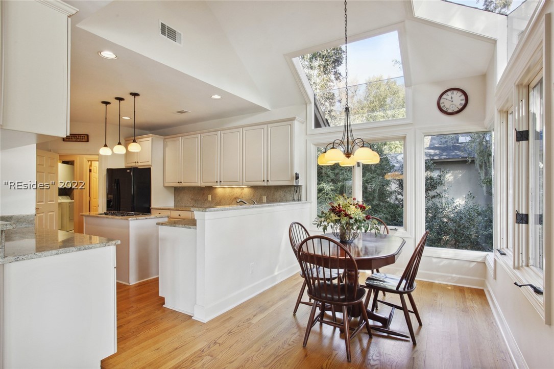 4 Tombee Court