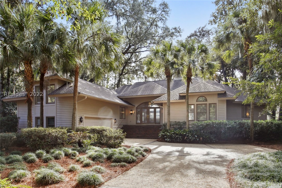 4 Tombee Court