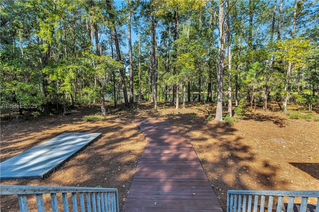 20 Coopers Hawk Road