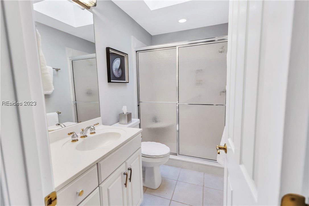 20 Coopers Hawk Road