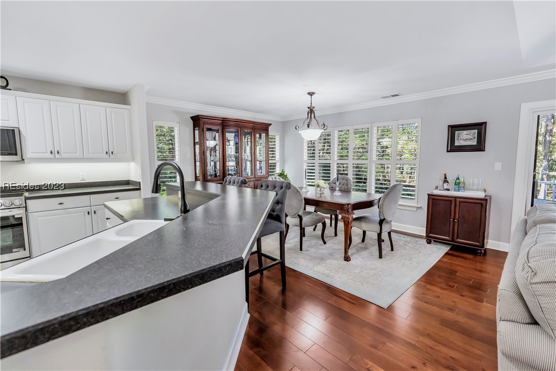 20 Coopers Hawk Road