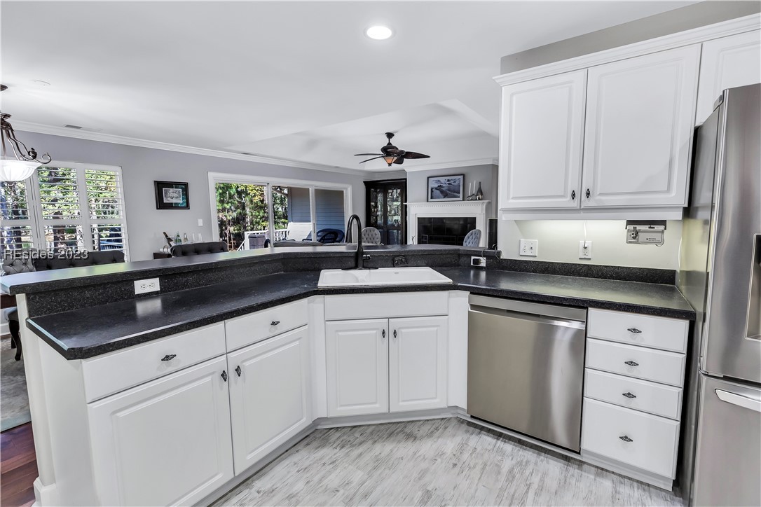 20 Coopers Hawk Road