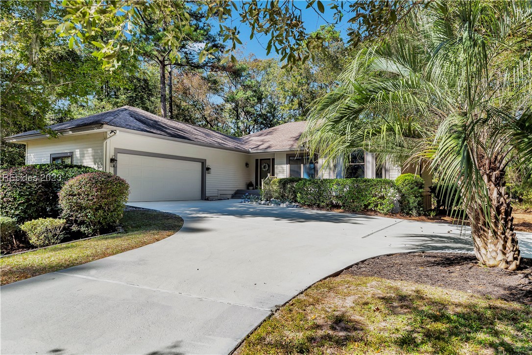 20 Coopers Hawk Road