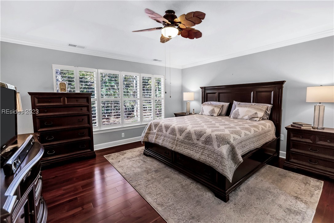20 Coopers Hawk Road