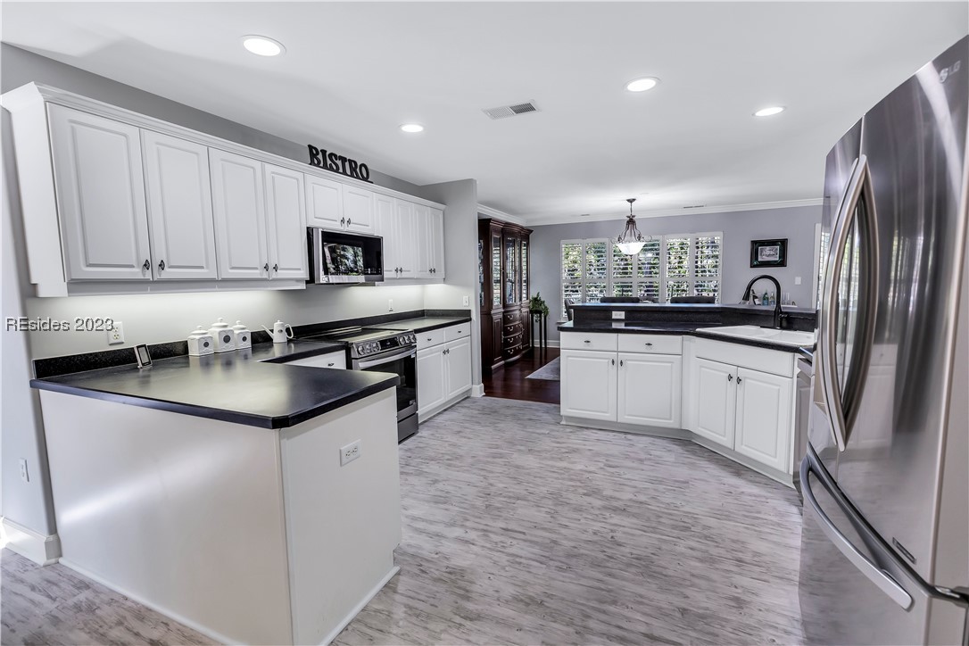 20 Coopers Hawk Road