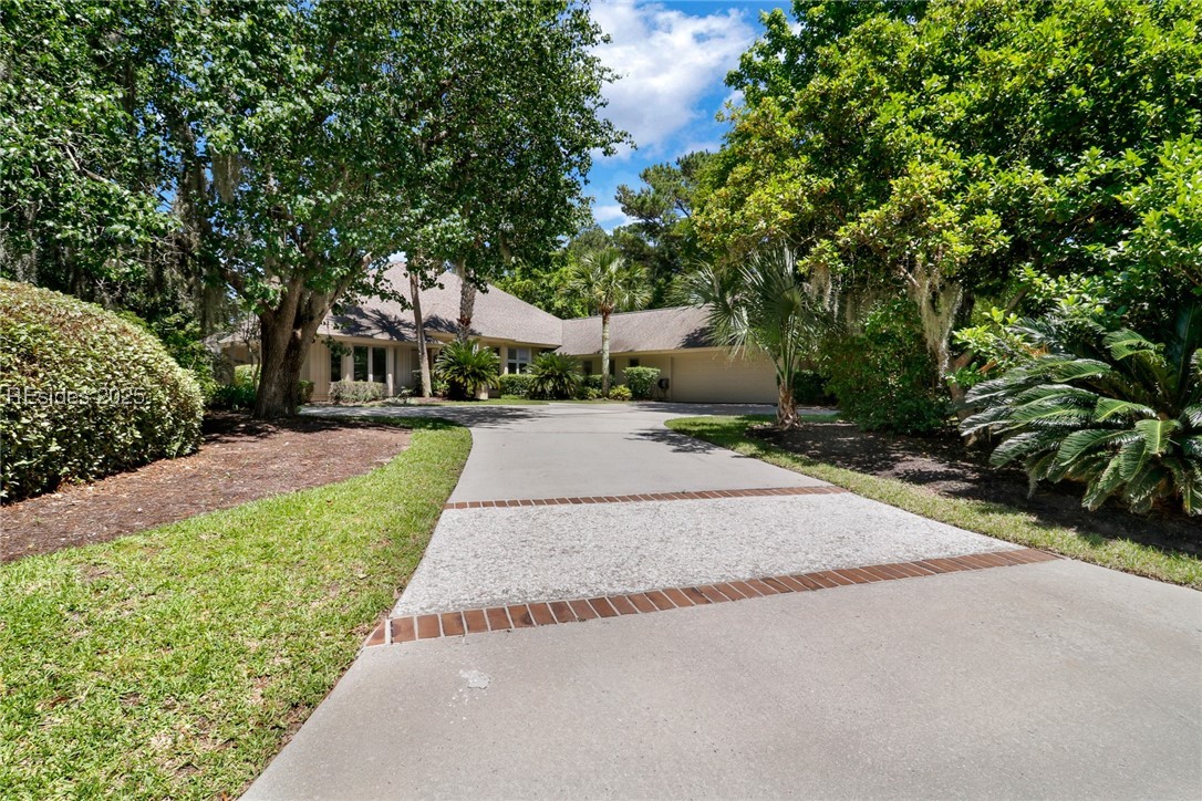 6 Barksdale Court