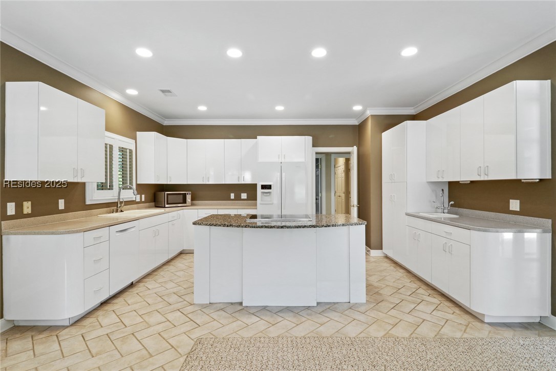6 Barksdale Court
