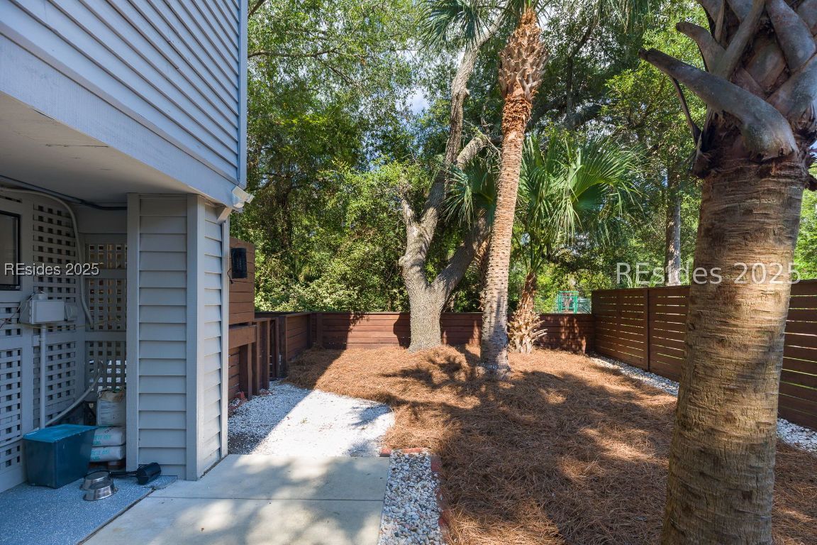 1 Sea Hawk Lane