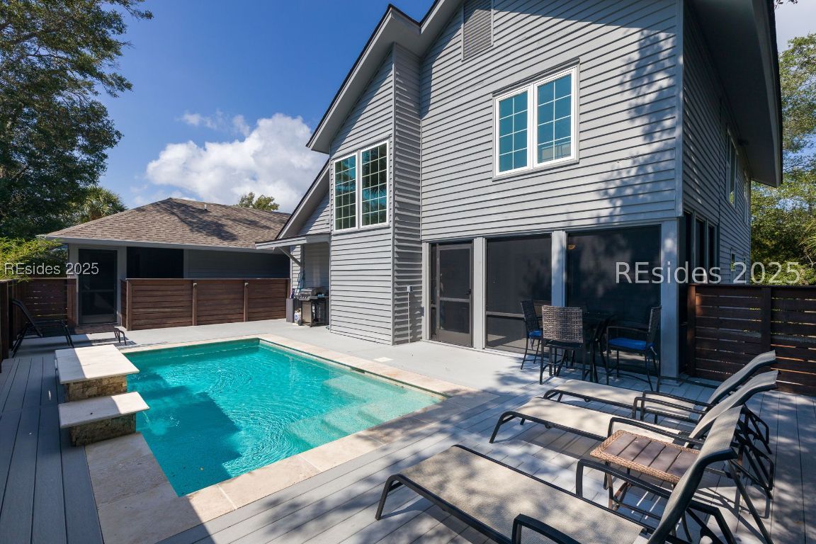 1 Sea Hawk Lane