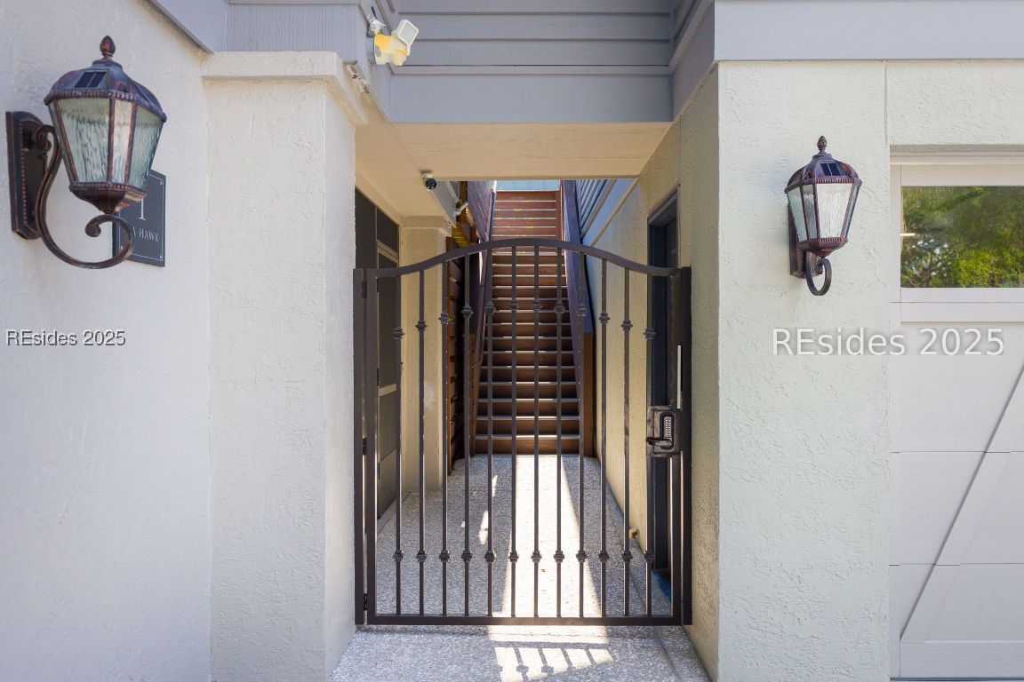 1 Sea Hawk Lane
