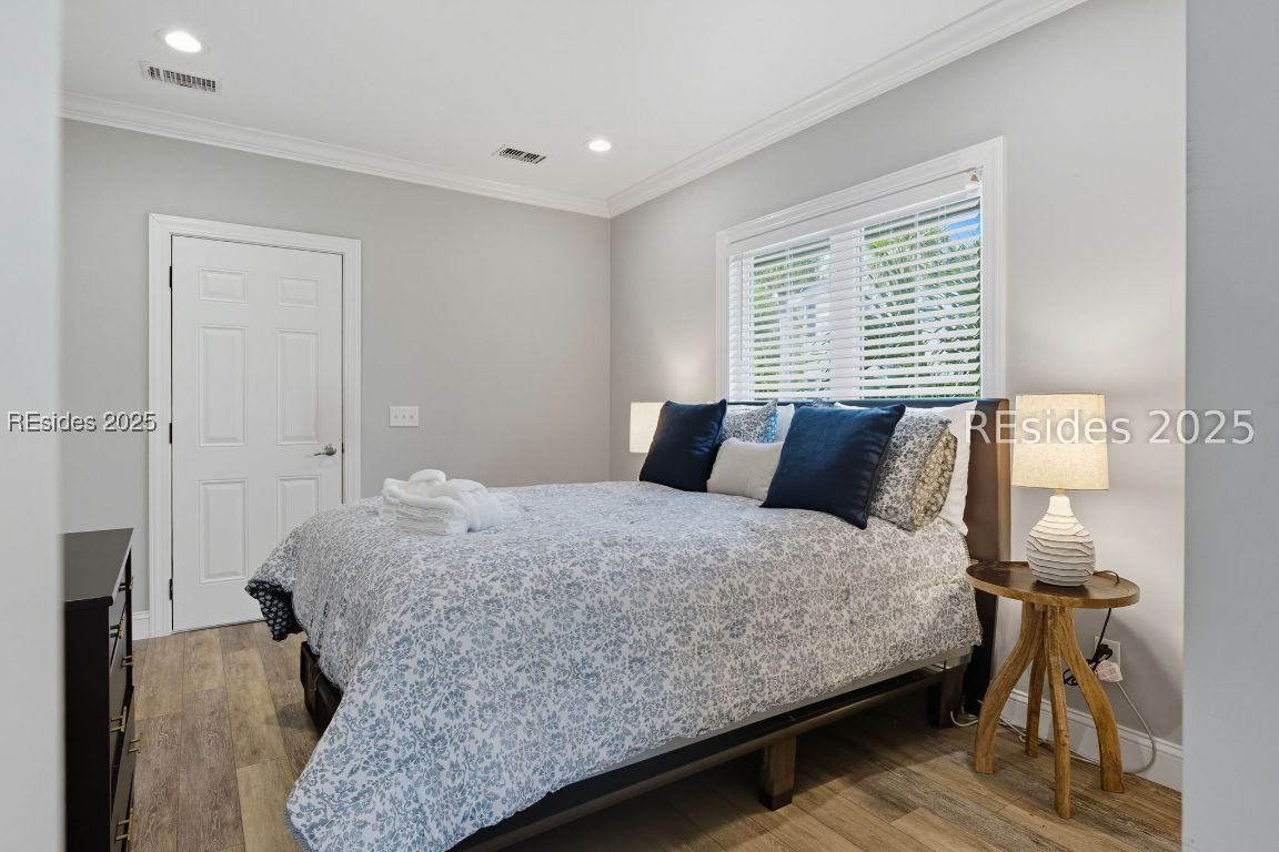1 Sea Hawk Lane