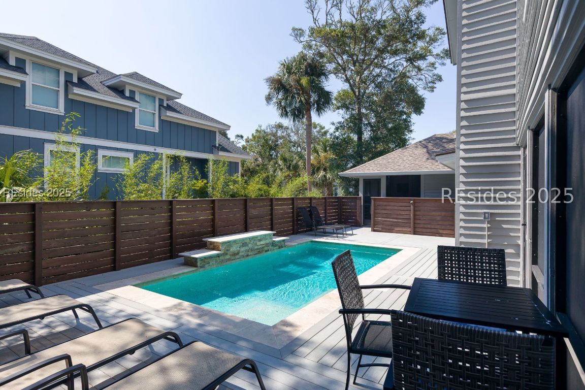 1 Sea Hawk Lane