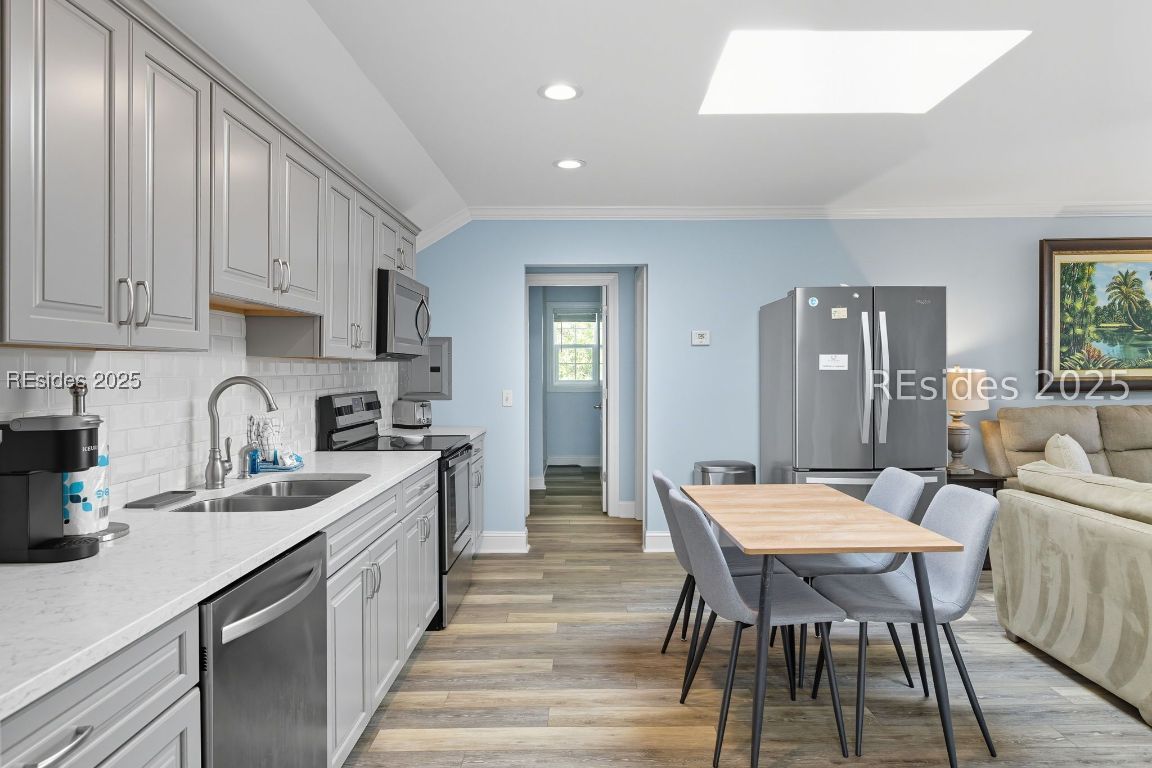 1 Sea Hawk Lane