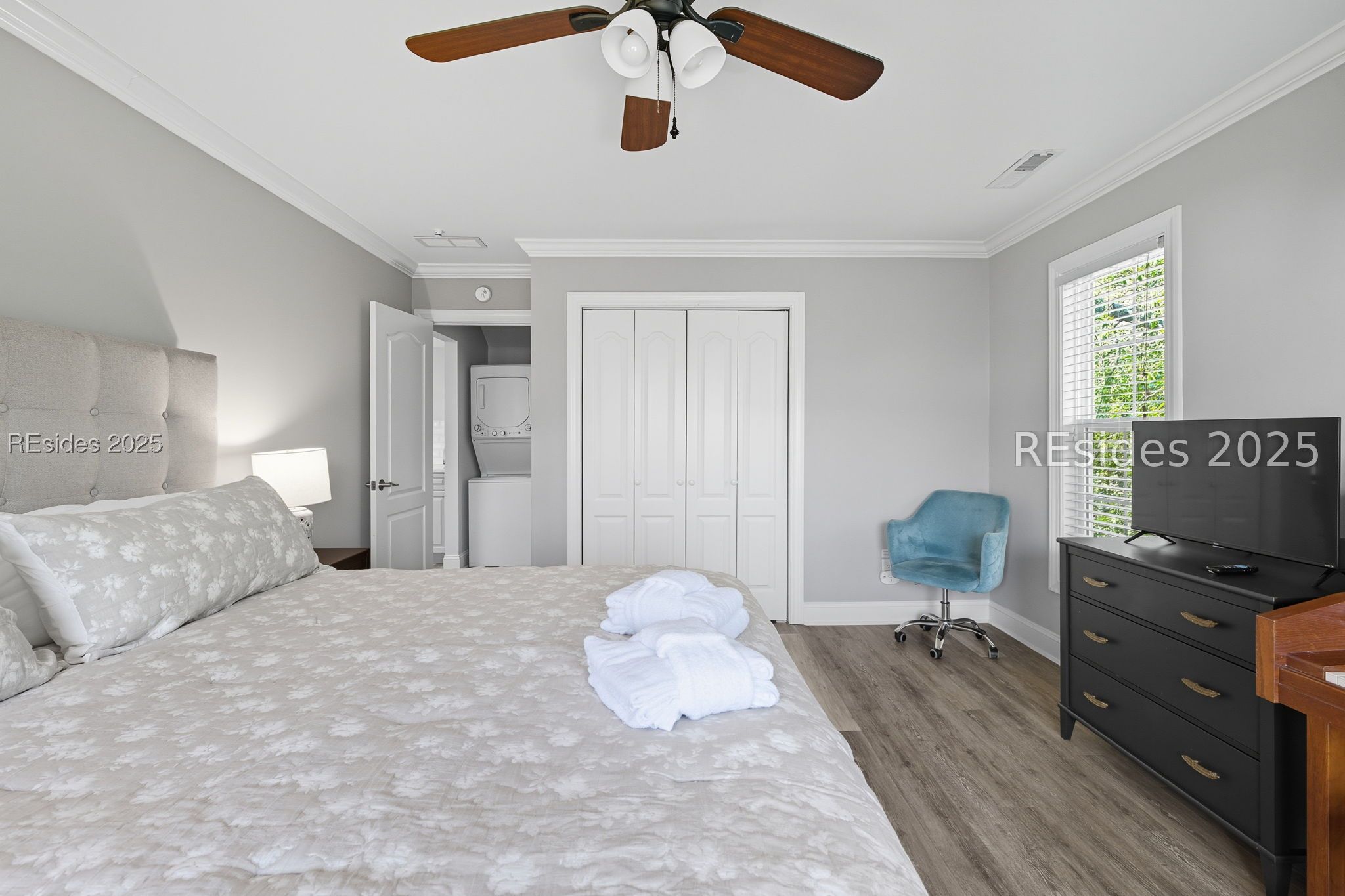 1 Sea Hawk Lane