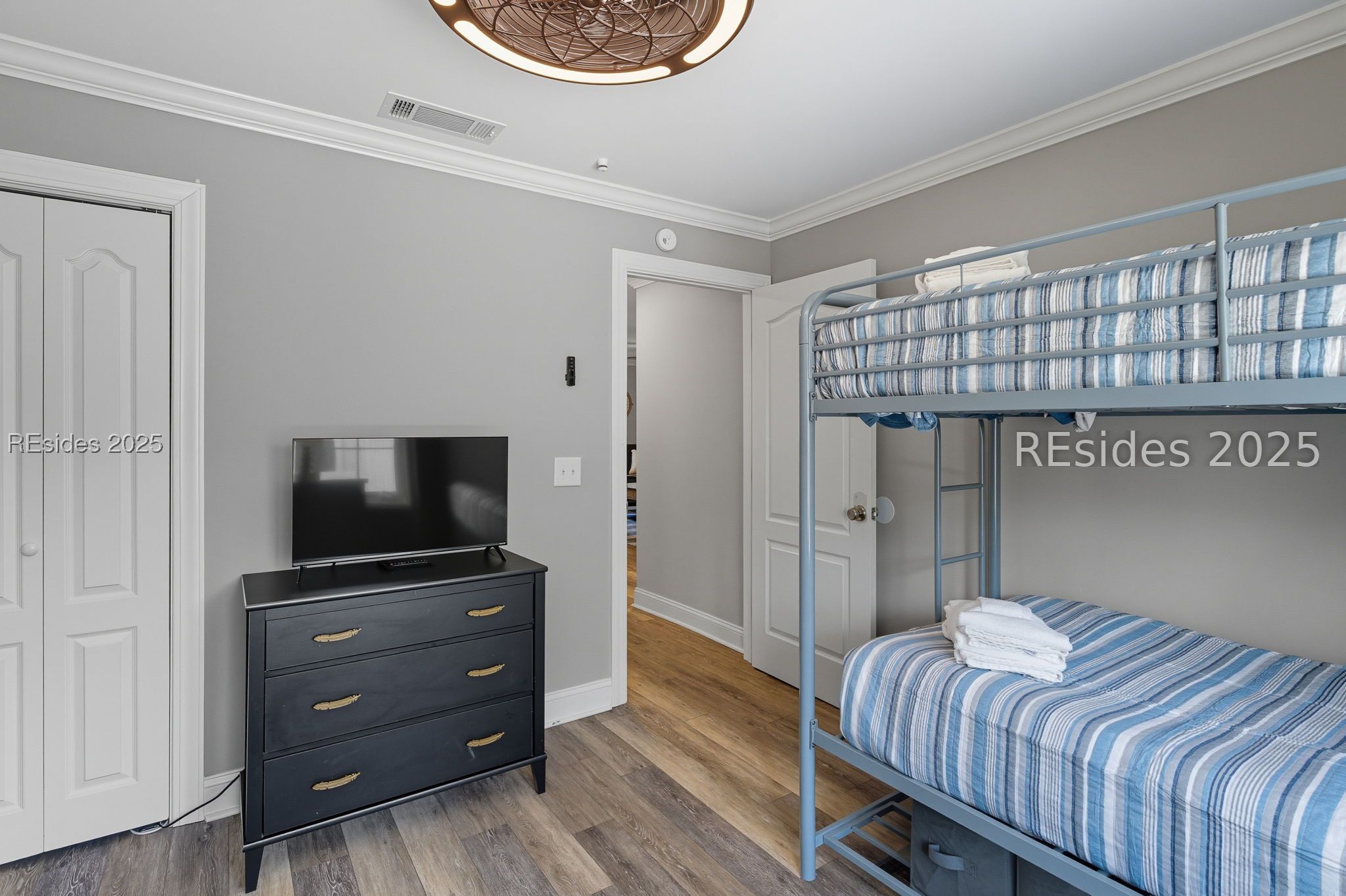 1 Sea Hawk Lane