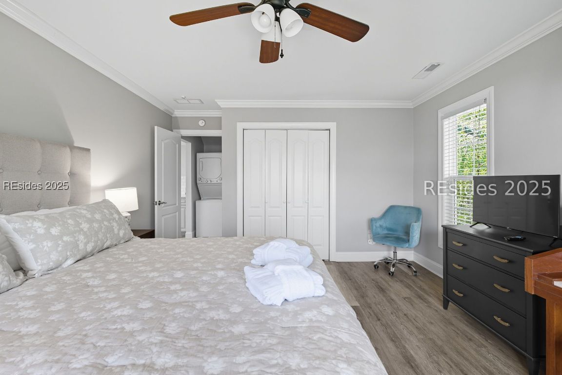 1 Sea Hawk Lane