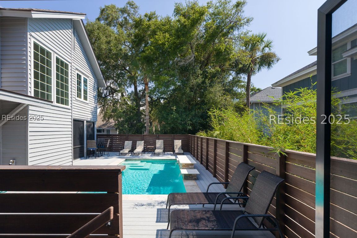1 Sea Hawk Lane