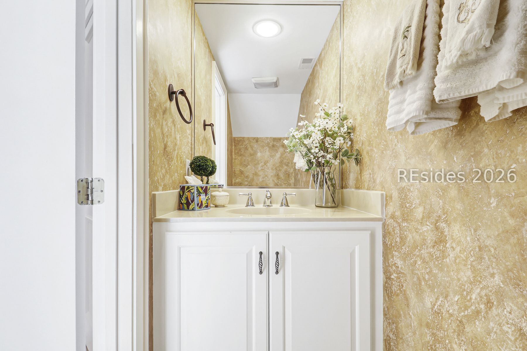 5 Newport Drive Unit: 1206