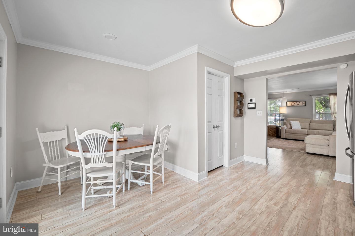 585 Lancaster Pl