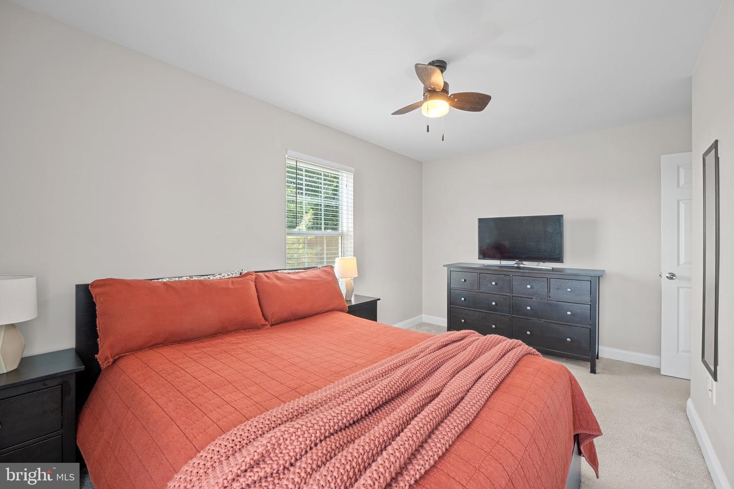 585 Lancaster Pl