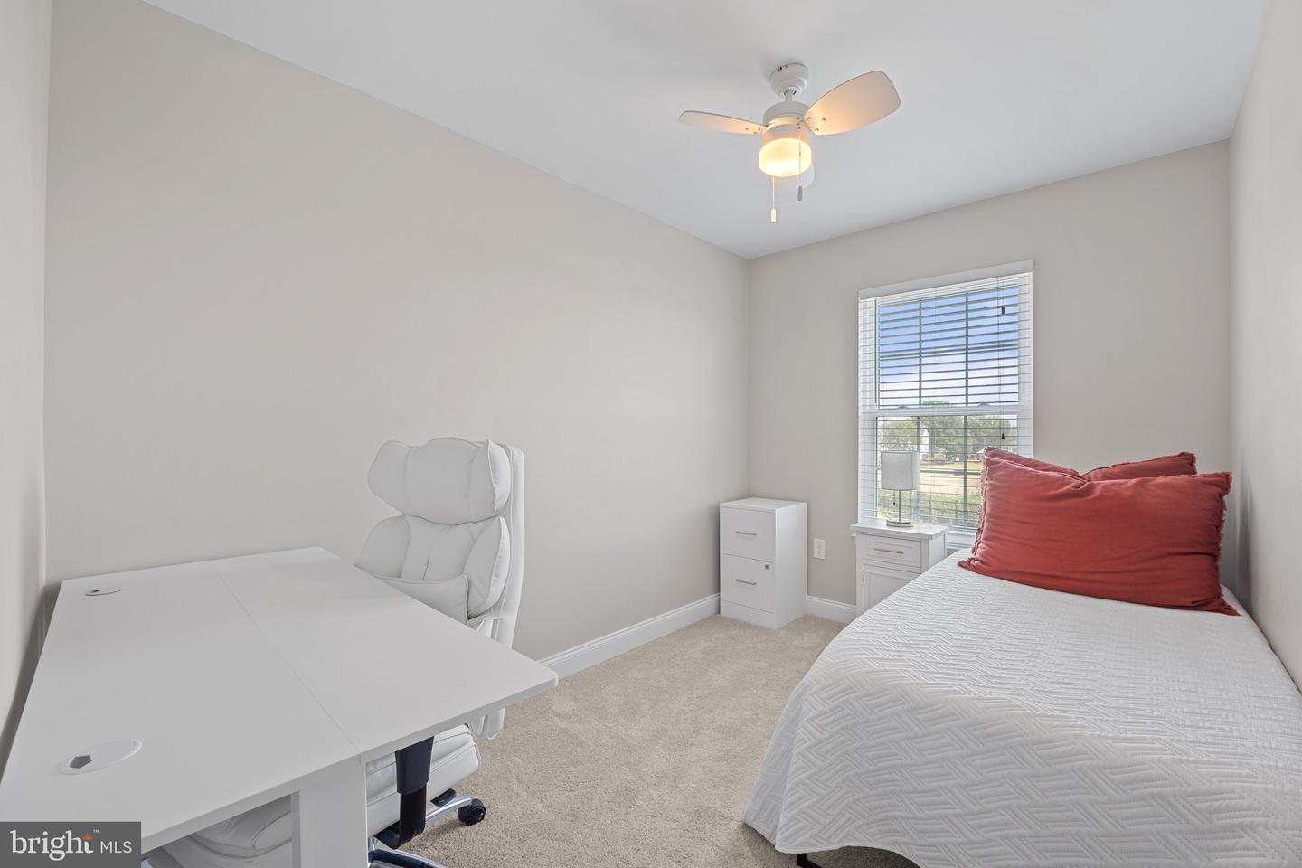 585 Lancaster Pl