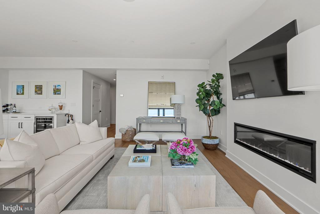 210 SECOND STREET E 402