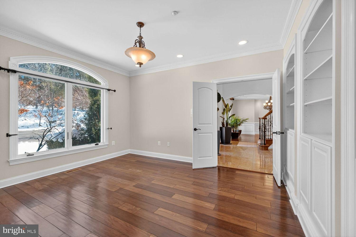 4803 SMOKEY COURT