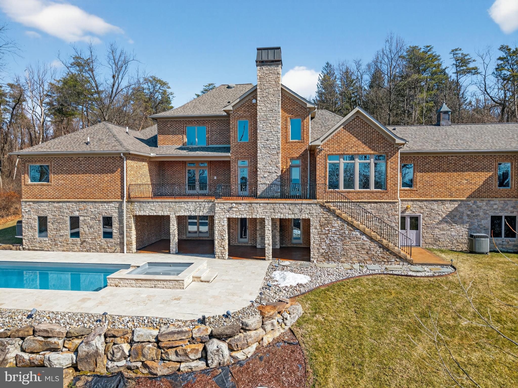 4803 SMOKEY COURT