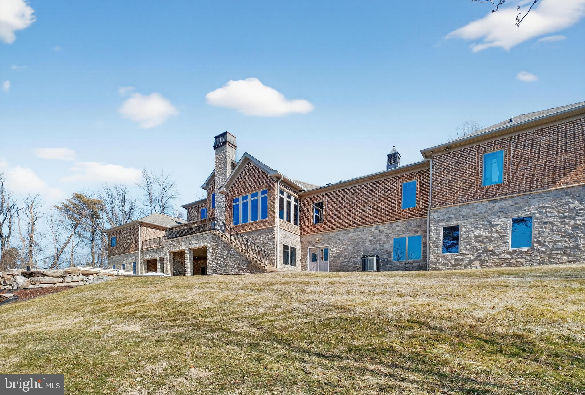 4803 SMOKEY COURT