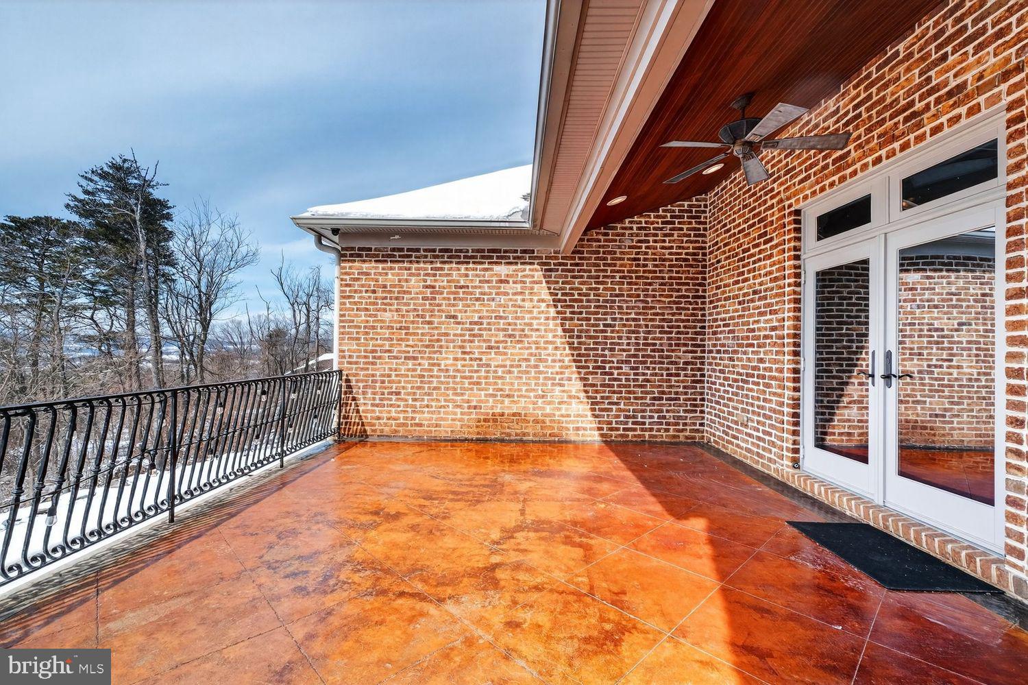 4803 SMOKEY COURT