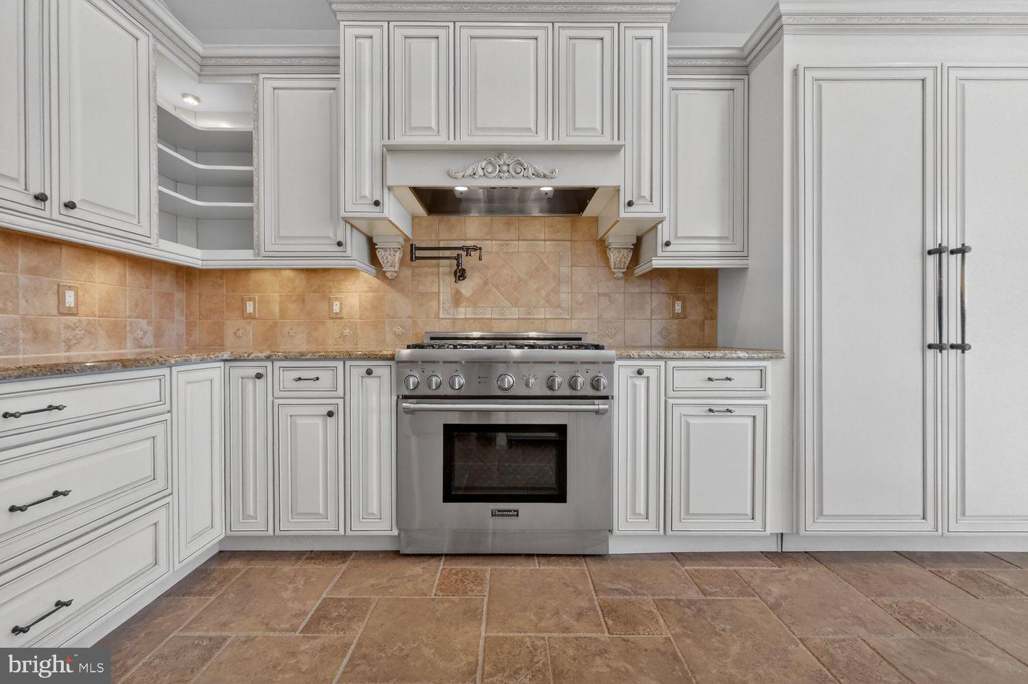 4803 SMOKEY COURT