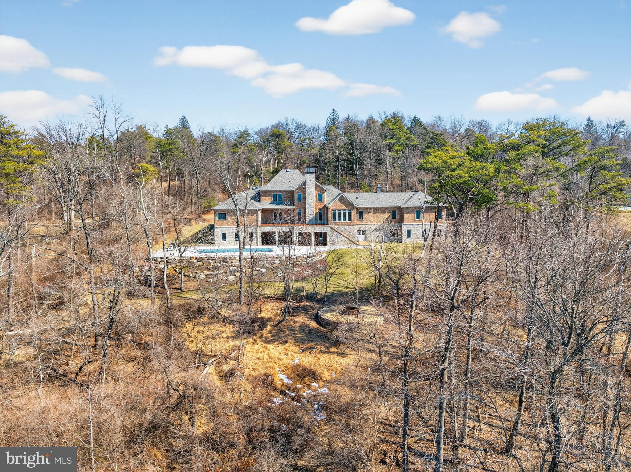 4803 SMOKEY COURT