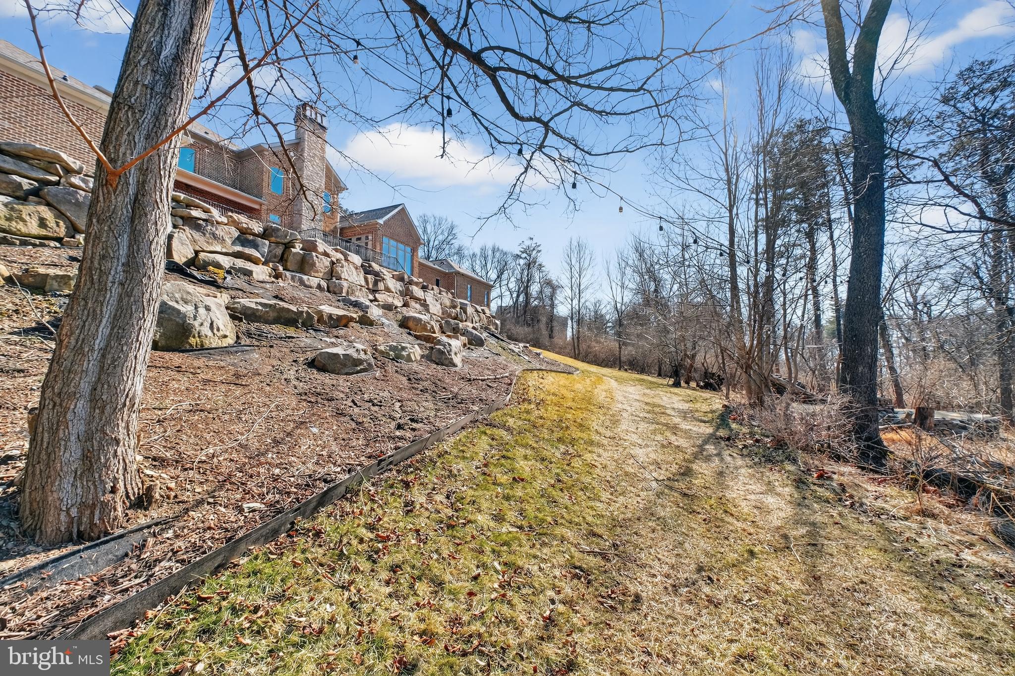 4803 SMOKEY COURT