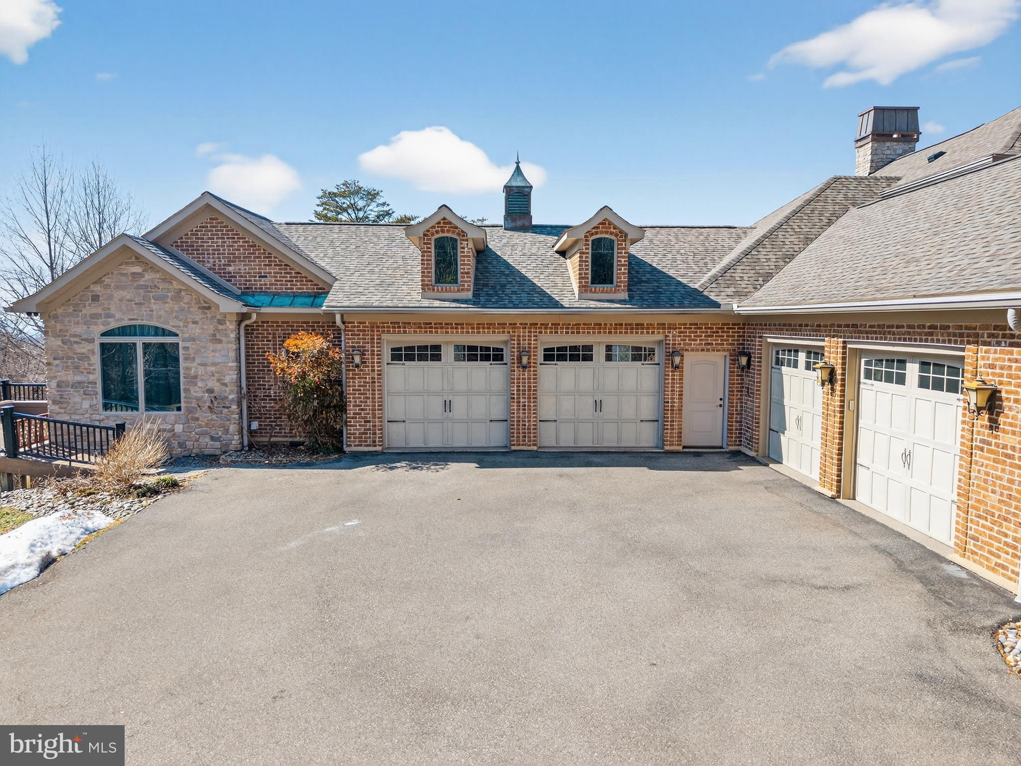 4803 SMOKEY COURT