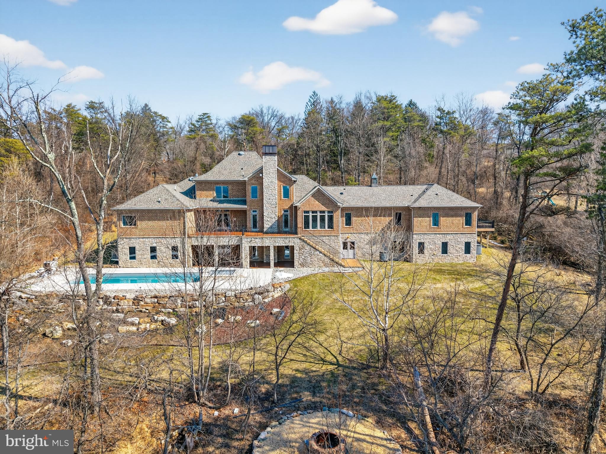 4803 SMOKEY COURT
