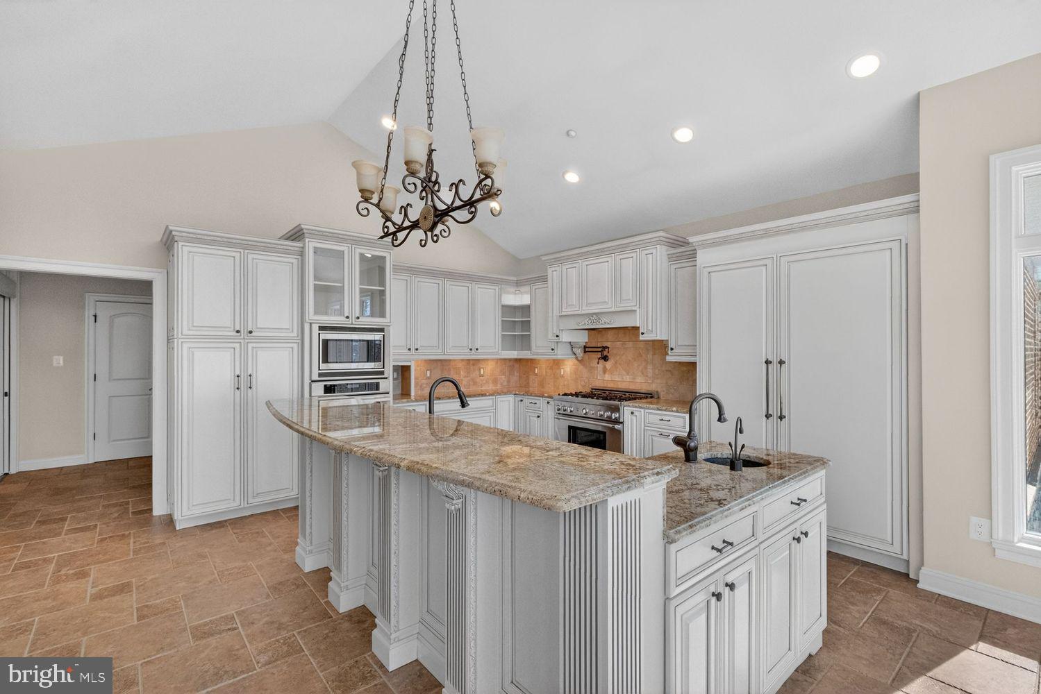4803 SMOKEY COURT