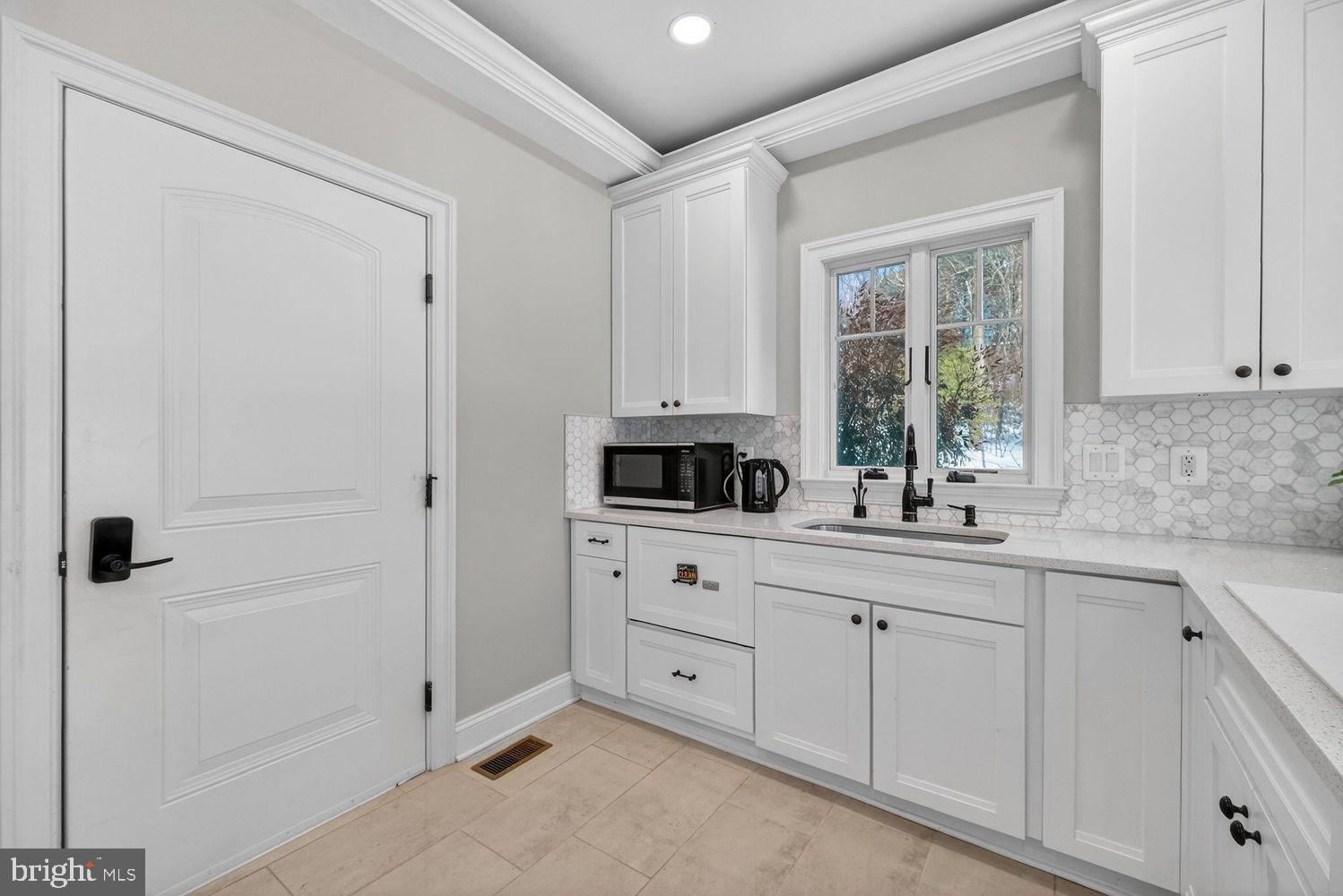 4803 SMOKEY COURT