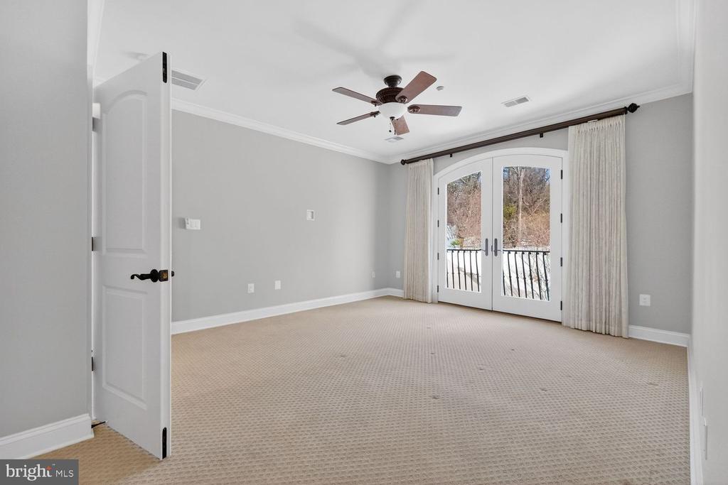 4803 SMOKEY COURT