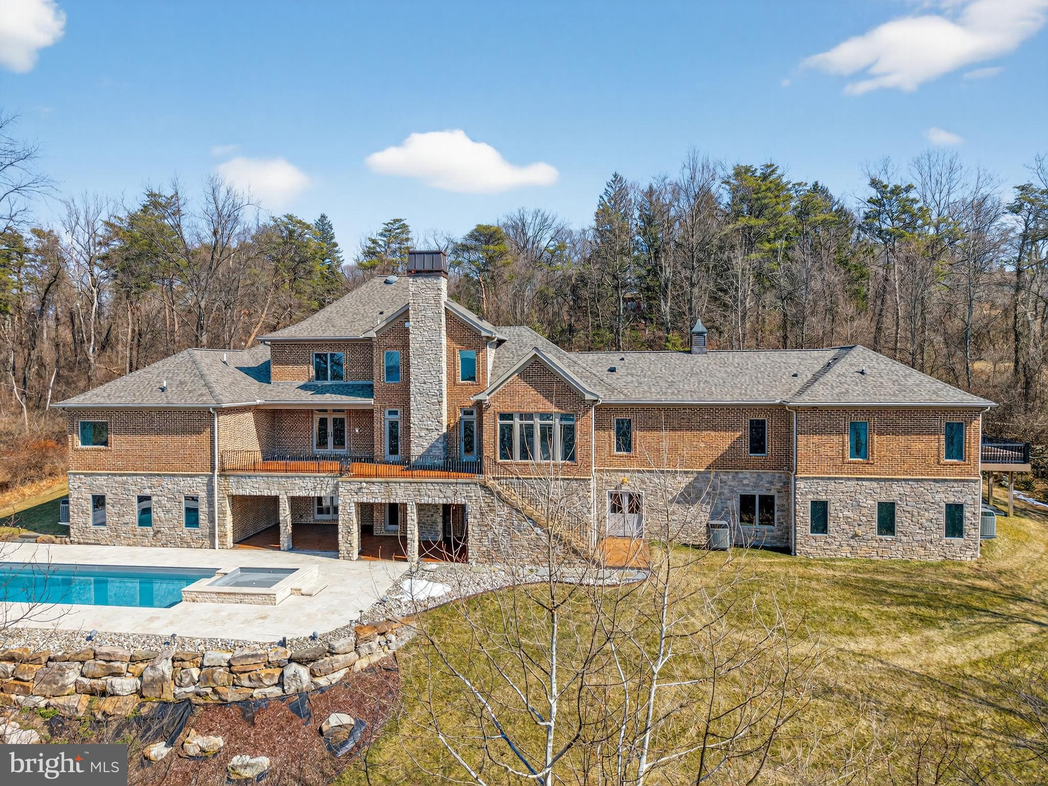 4803 SMOKEY COURT